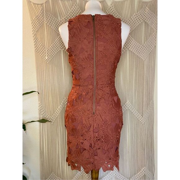 ASTR The Label Womens Mini Dress Bodycon Lace Sleeveless Brown Size Extra Small - Picture 4 of 9